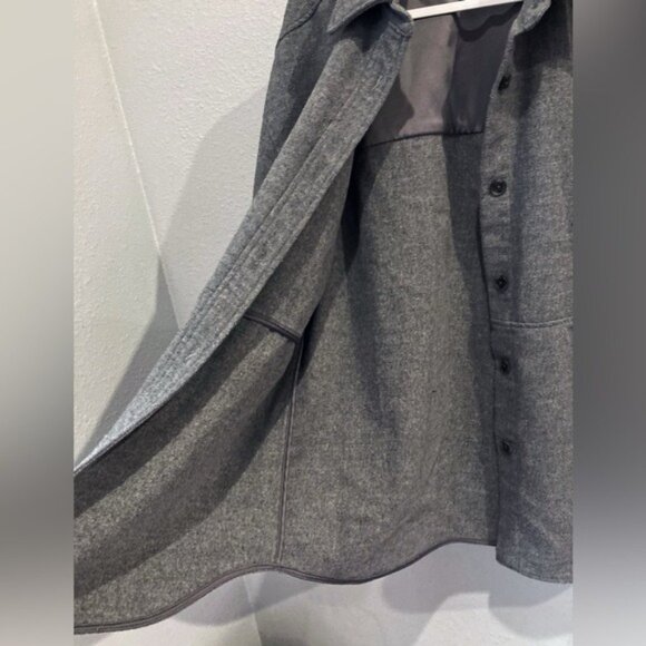 ARITZIA Neutral Contemporary Shacket Wool Blend Button Chic On Trend Fall - Picture 4 of 8